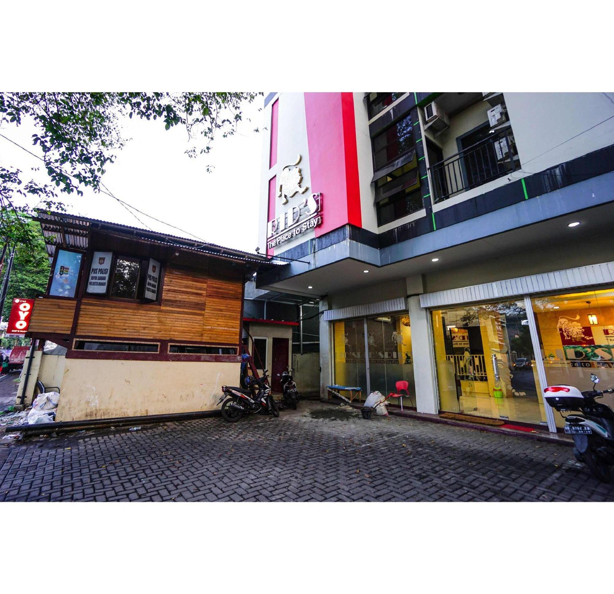 Hotel O Makassar Near Gereja Advent Tikala Baru Formerly Rid'S Hotel Манадо Экстерьер фото